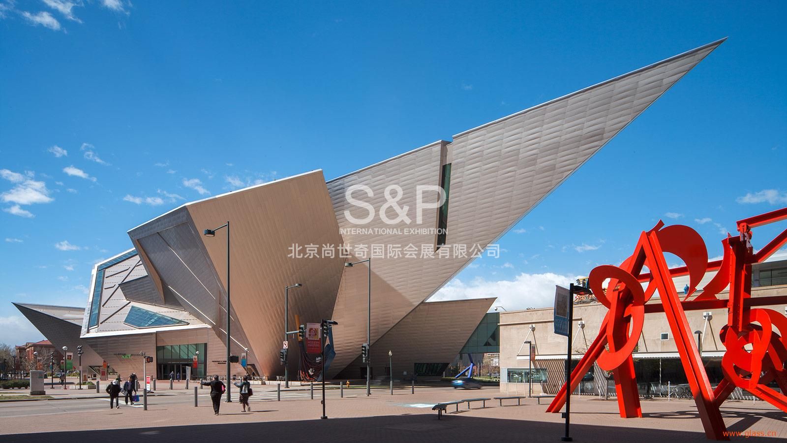 當(dāng)藝術(shù)邂逅玻璃 ——北玻打造丹佛藝術(shù)博物館“新接待中心”項(xiàng)目